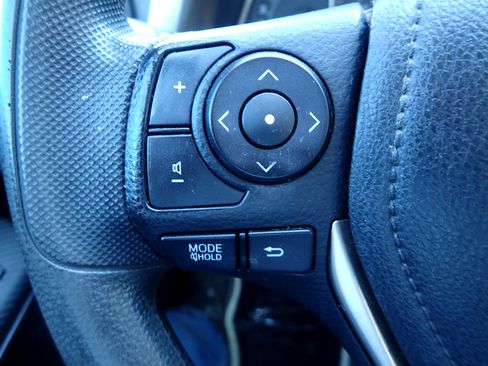 Used 2013 Toyota RAV4 XLE image 16