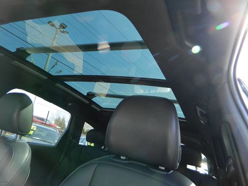 Used 2017 Audi Q7 3.0T Prestige image 25