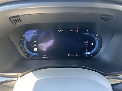 Used 2025 Volvo XC60 B5 Ultra w/ Protection Package Premier image 26