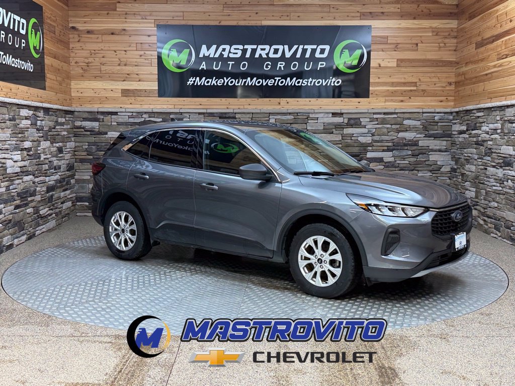 Used 2023 Ford Escape Active AWD/4WD image 1