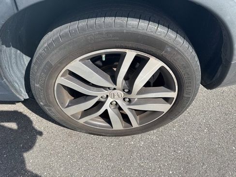 Used 2017 Honda Pilot Touring image 5