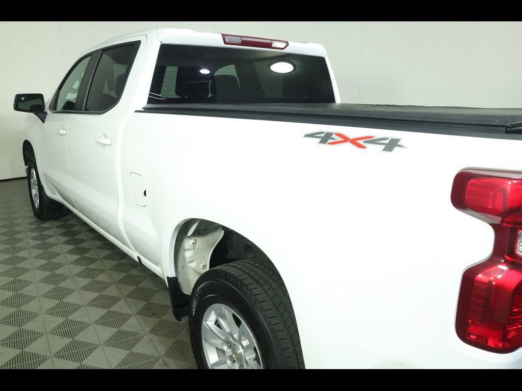 Used 2022 Chevrolet Silverado 1500 LT AWD/4WD image 17