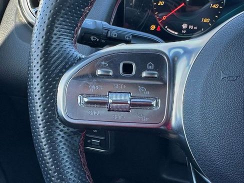 Used 2023 Mercedes-Benz GLB 250 4MATIC image 21