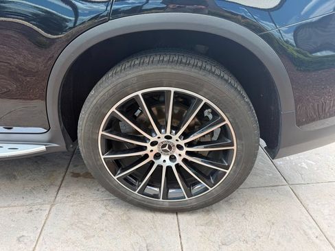 Used 2019 Mercedes-Benz GLC 300 image 12