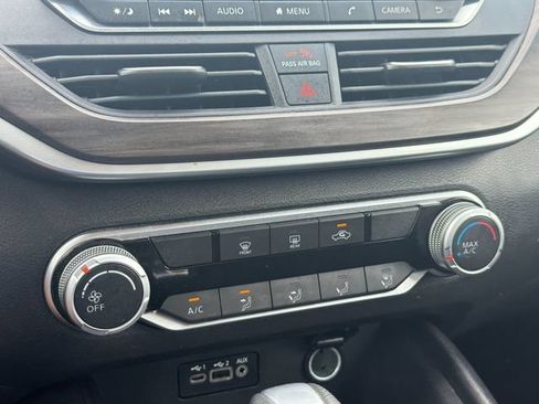 Used 2025 Nissan Altima 2.5 SV FWD image 20