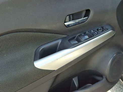 Used 2020 Nissan Kicks SV FWD image 12