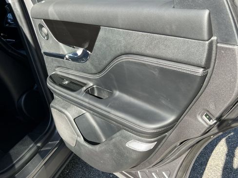 Used 2021 Lincoln Corsair Reserve w/ Equipment Group 201A image 14