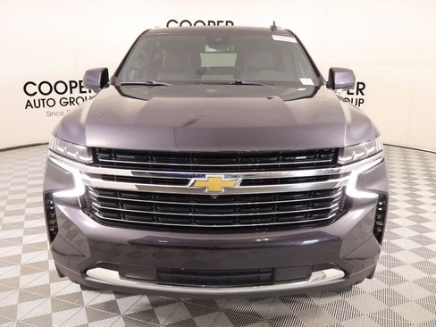 Used 2023 Chevrolet Suburban LT w/ Luxury Package image 9