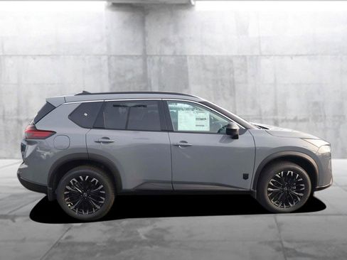 New 2026 Nissan Rogue SV image 5