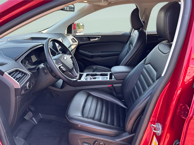 Used 2023 Ford Edge SEL w/ Convenience Package AWD/4WD image 2