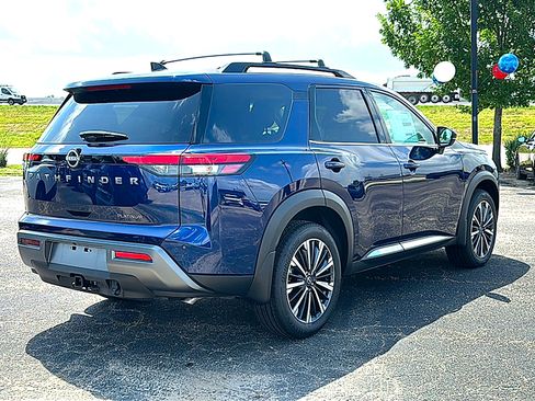 New 2026 Nissan Pathfinder Platinum w/ Cargo Package FWD image 8