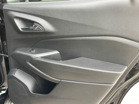 Used 2024 Chevrolet Trax LT image 16