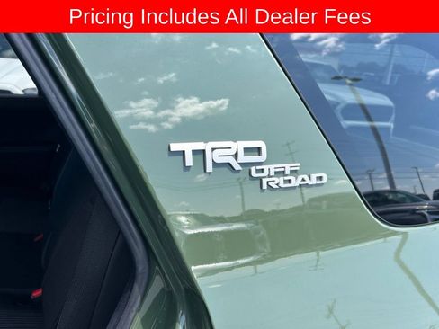 Used 2022 Toyota 4Runner TRD Off-Road AWD/4WD image 17