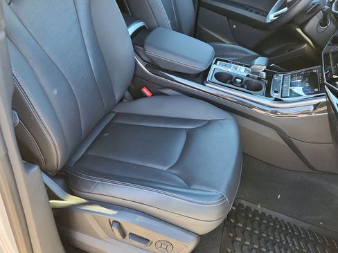 Used 2021 Audi Q8 Premium Plus w/ Premium Plus Package image 19