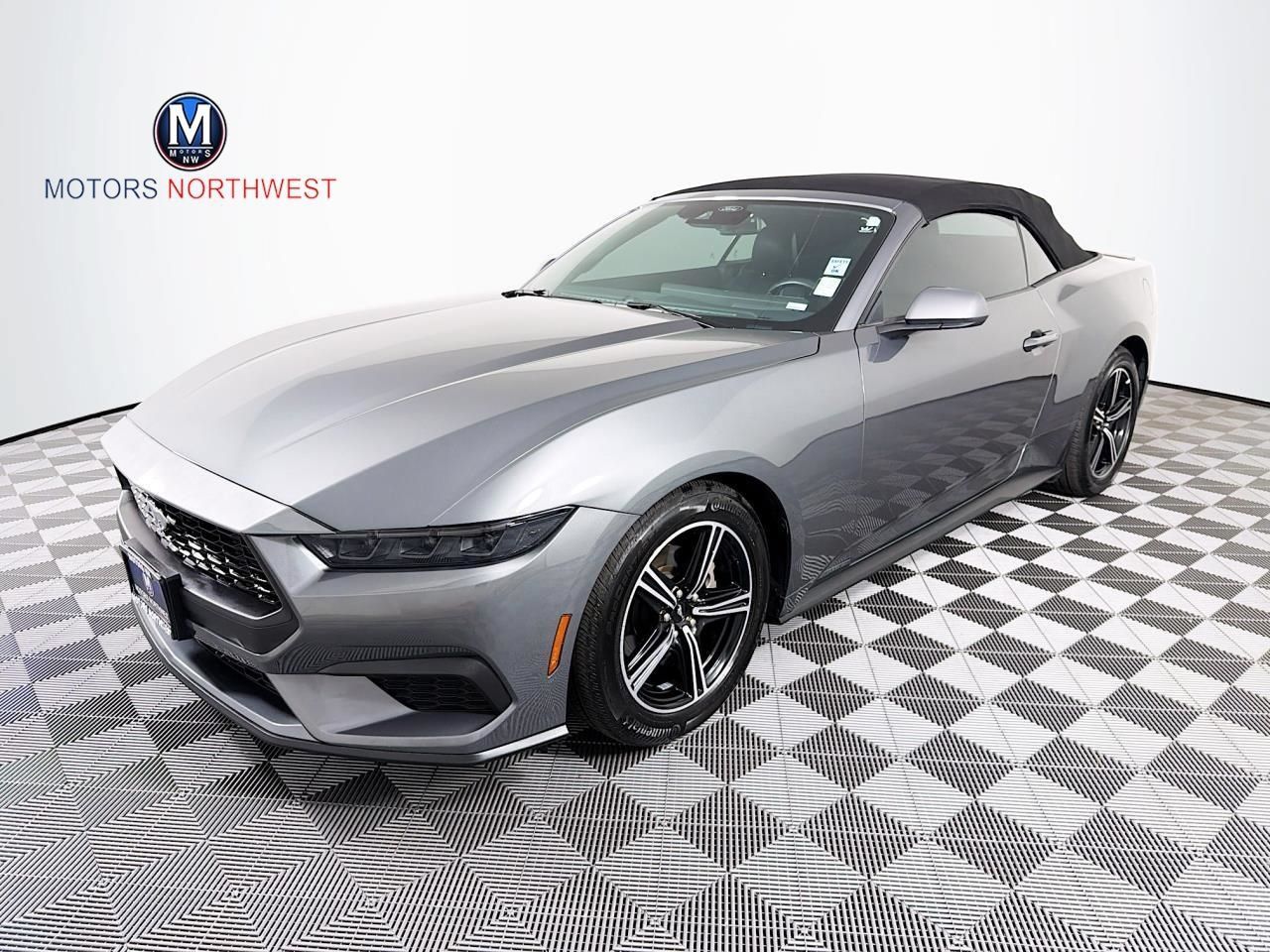 Used 2025 Ford Mustang Premium RWD image 1