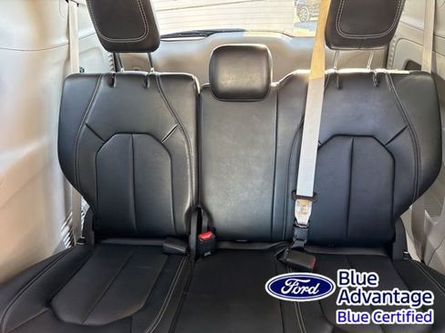 Used 2024 Chrysler Pacifica Touring-L FWD image 38