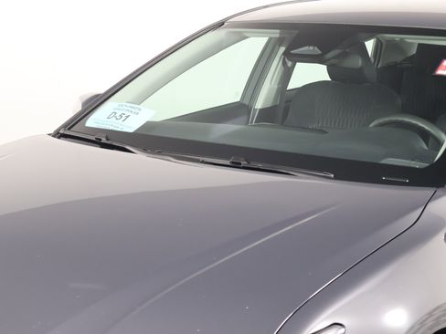 Used 2025 Toyota Camry LE image 12