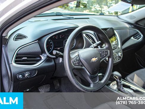 Used 2024 Chevrolet Malibu LT FWD image 31