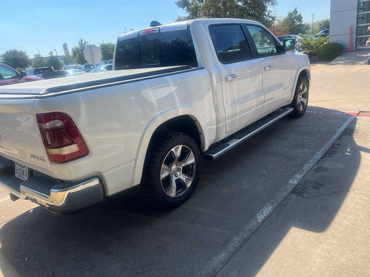 Used 2019 RAM 1500 Laramie AWD/4WD image 7