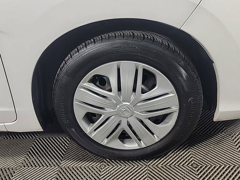 Used 2020 Honda Fit LX image 3