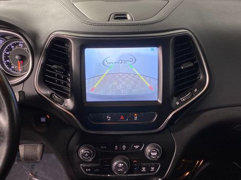Used 2021 Jeep Cherokee Latitude Lux 80th Anniv w/ Quick Order Package 26U 80TH AWD/4WD image 23