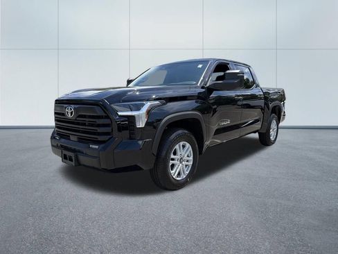 Used 2026 Toyota Tundra SR5 w/ SR5 Convenience Package AWD/4WD image 2