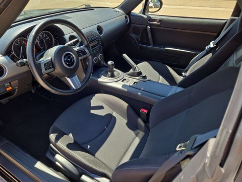 Used 2011 MAZDA MX-5 Miata Touring w/ Suspension Pkg RWD image 13