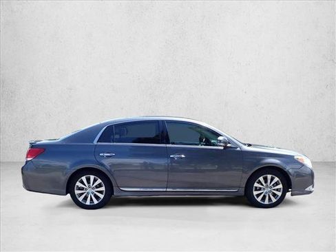 Used 2011 Toyota Avalon Limited FWD image 5