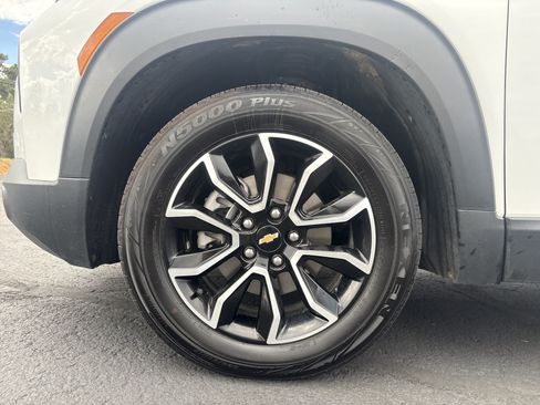 Used 2021 Chevrolet TrailBlazer ACTIV w/ Technology Package AWD/4WD image 30