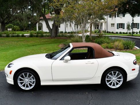 Used 2007 MAZDA MX-5 Miata Grand Touring w/ Premium Pkg image 29
