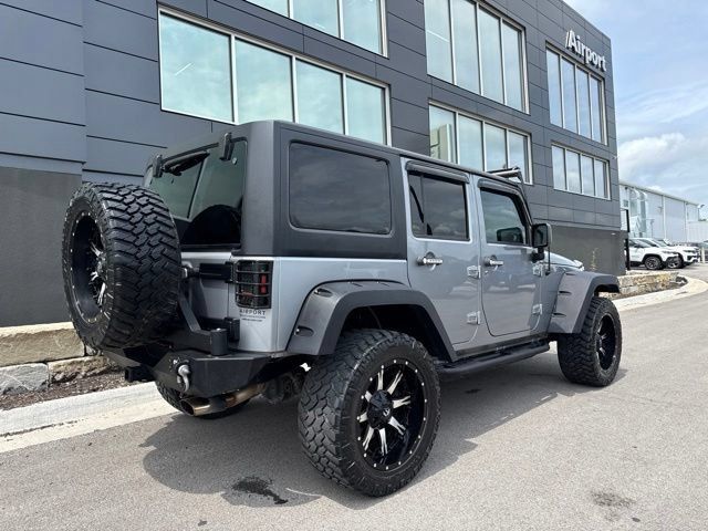 Used 2016 Jeep Wrangler Unlimited Rubicon w/ Connectivity Group AWD/4WD image 3