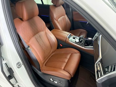 Used 2021 BMW X5 M50i w/ Executive Package image 26