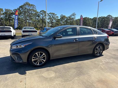 Used 2024 Kia Forte LXS image 7