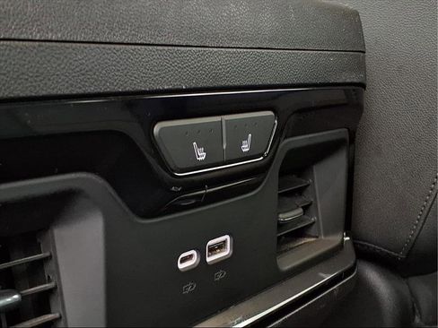 Used 2023 Chevrolet Silverado 1500 ZR2 w/ Technology Package image 29