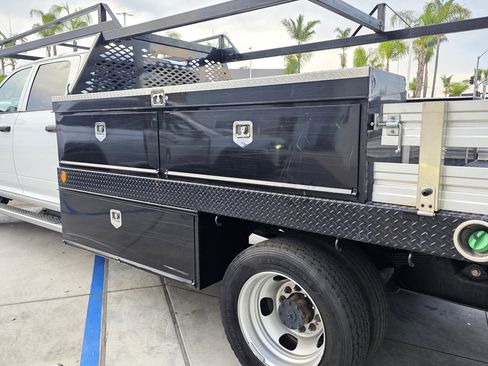 Used 2020 RAM 5500 Tradesman w/ Chrome Appearance Group image 9