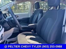 Used 2023 Chrysler Voyager LX FWD image 12