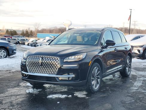 New 2026 Lincoln Corsair Premiere image 2