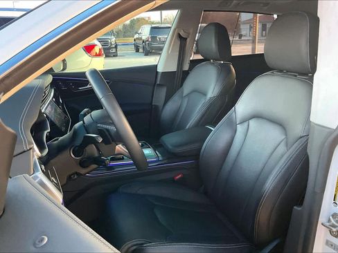 Used 2024 Audi Q8 Prestige w/ Prestige Package image 9