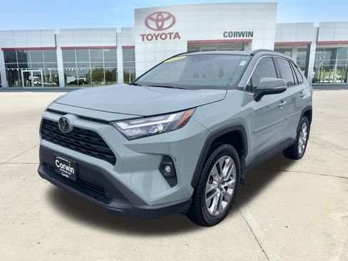 Used 2023 Toyota RAV4 XLE Premium AWD/4WD image 7