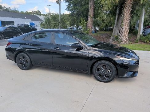 Certified 2023 Hyundai Elantra SEL FWD image 3