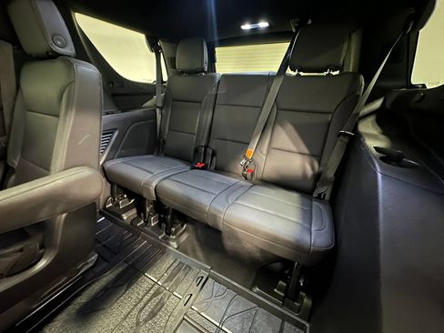 Used 2023 Chevrolet Tahoe LT w/ Luxury Package AWD/4WD image 20