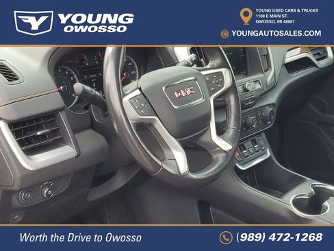 Used 2018 GMC Terrain SLE w/ Driver Convenience Package FWD image 9