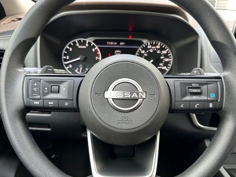 Used 2023 Nissan Rogue SV image 22