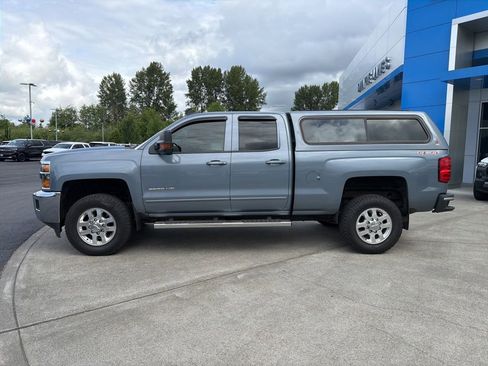 Used 2015 Chevrolet Silverado 2500 LT w/ LT Convenience Package AWD/4WD image 2