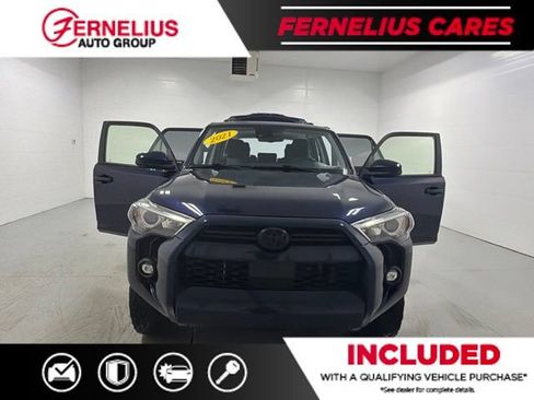 Used 2021 Toyota 4Runner SR5 AWD/4WD image 11