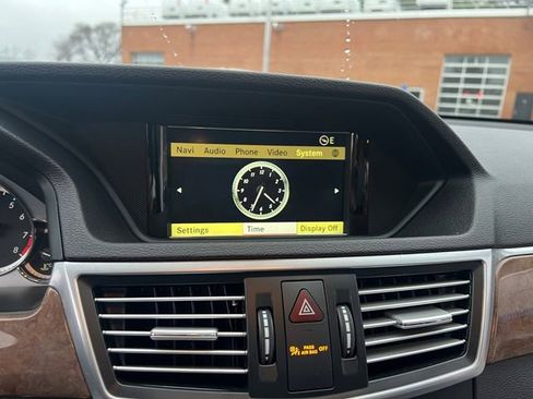 Used 2012 Mercedes-Benz E 350 4MATIC Sedan image 23