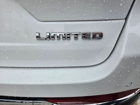 Certified 2023 Jeep Grand Cherokee Limited image 23