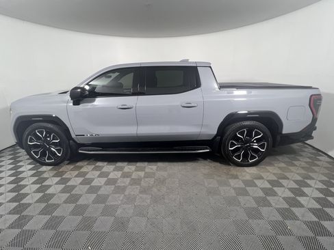 Used 2025 GMC Sierra EV Denali AWD/4WD image 2