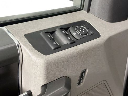 Used 2016 Ford F150 XLT w/ Equipment Group 302A Luxury image 18