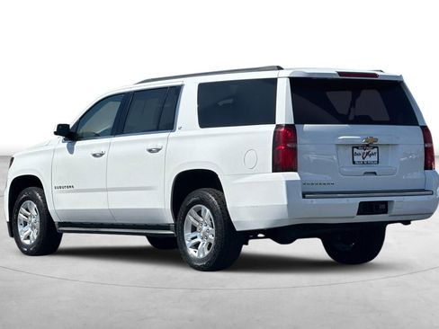 Used 2017 Chevrolet Suburban LT AWD/4WD image 4